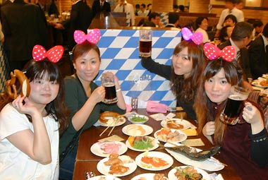 オクトーバーフェストin大阪2012／みんなでプロースト（乾杯）！