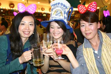 オクトーバーフェスト in 大阪 2013/ビール女子みんなで乾杯!