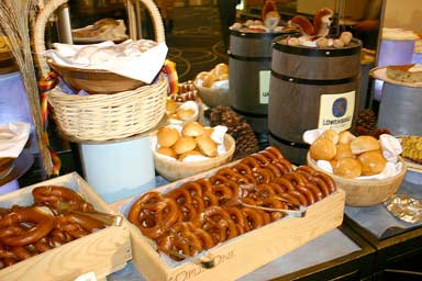 アゴーラ・オクトーバーフェスト in 守口 2013/プレッツェルも食べ放題