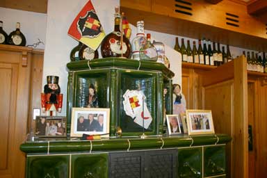 ヴュルツブルク ビール・パーティー2010/ドイツの雰囲気が一杯の店内 画像