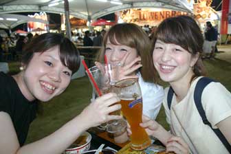 オオサカオクトーバーフェスト2015/ビール女子どうしでプロースト! 画像